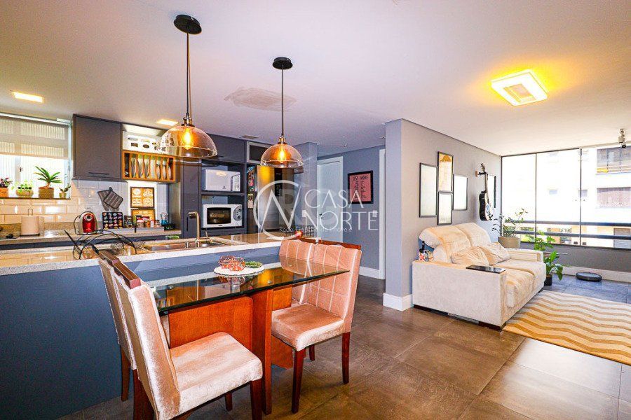 Apartamento à venda com 2 quartos, 73m², 1 suíte, 1 vaga, Rua Anita Garibaldi no bairro Mont Serrat em Porto Alegre