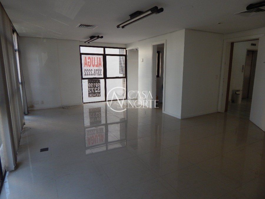 Sala Comercial à venda com 1 quarto, 59m², 1 vaga, Rua Doutor Florencio Ygartua no bairro Moinhos de Vento em Porto Alegre
