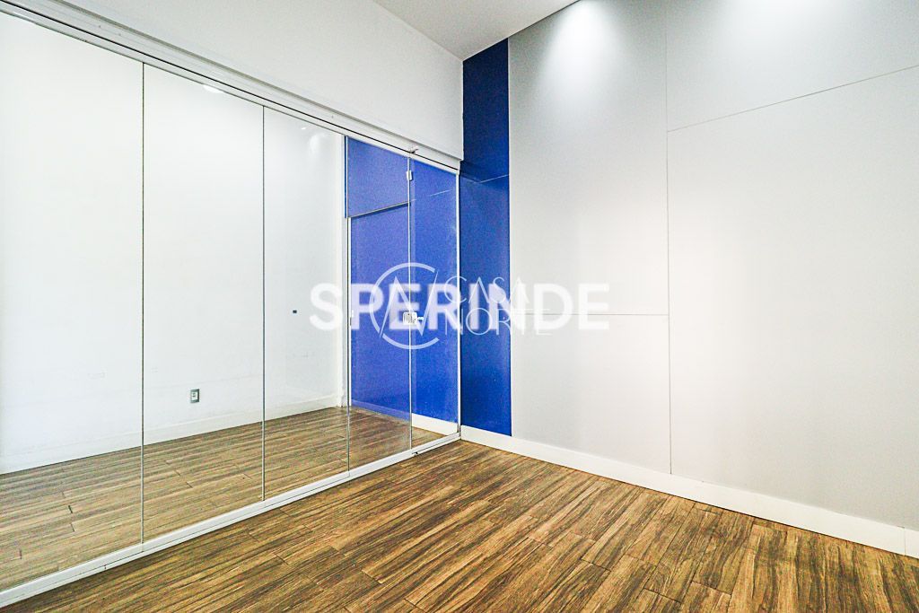 Loja à venda com 1 quarto, 105m², 1 vaga, Avenida Protásio Alves no bairro Três Figueiras em Porto Alegre