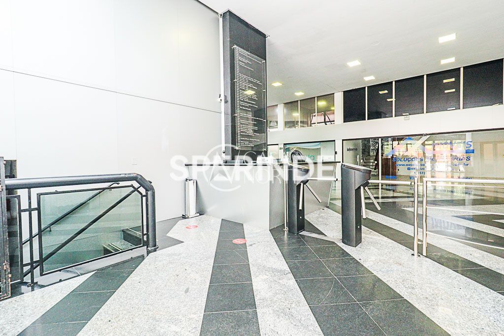 Sala Comercial à venda com 1 quarto, 37m², Avenida Carlos Gomes no bairro Boa Vista em Porto Alegre