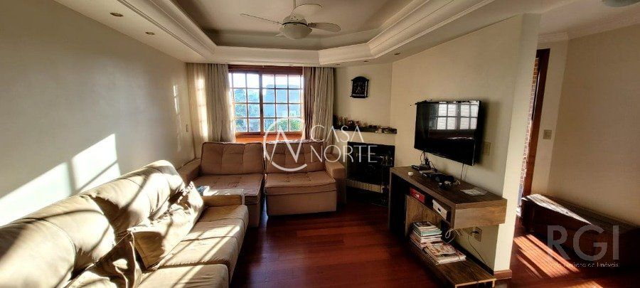 Casa de Condomínio à venda com 4 quartos, 301m², 1 suíte, 2 vagas, Rua Monte Alverne no bairro Chácara das Pedras em Porto Alegre