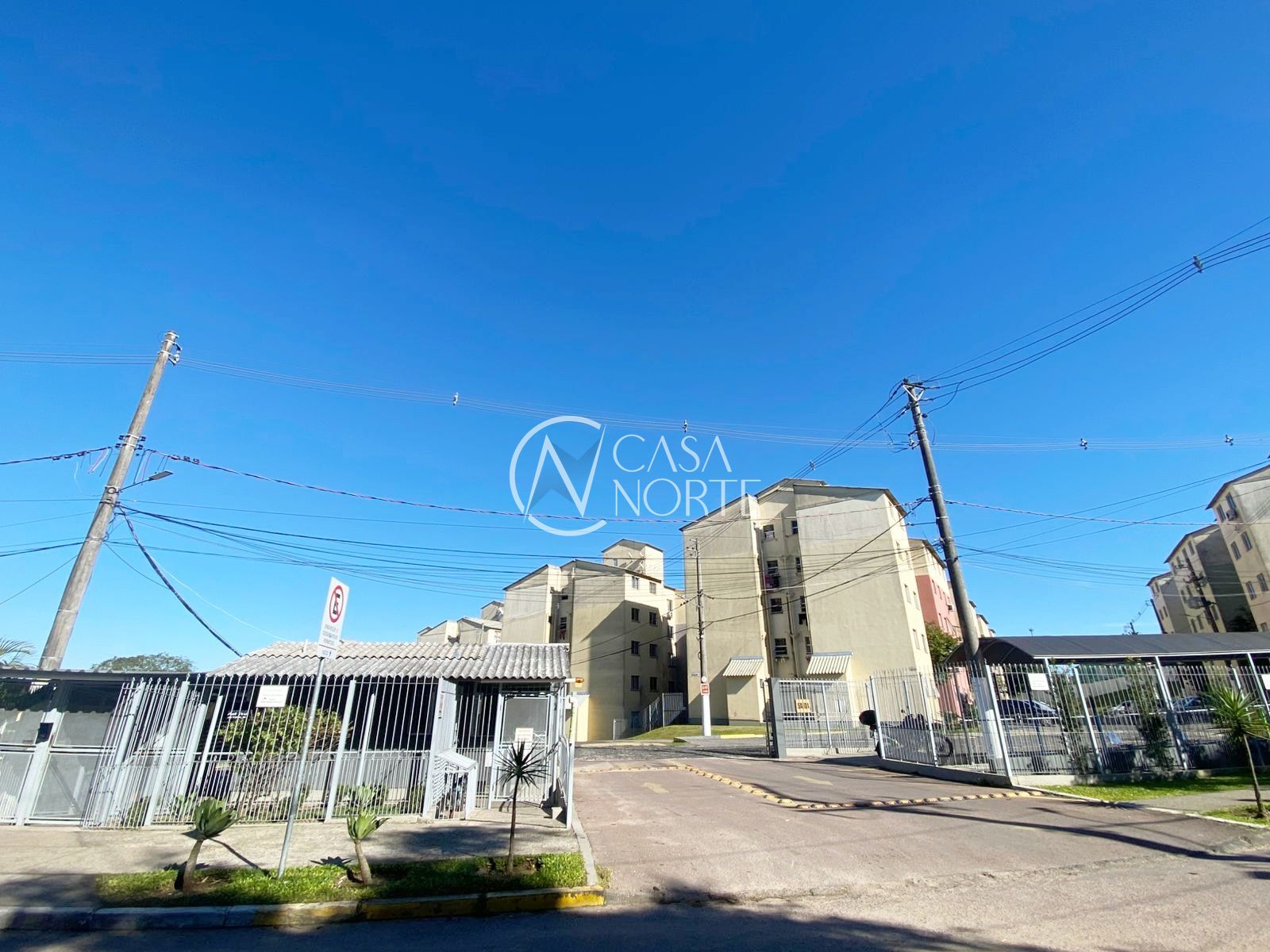 Apartamento à venda com 2 quartos, 43m², 1 vaga, Rua Beco Império no bairro Vila Nova em Porto Alegre