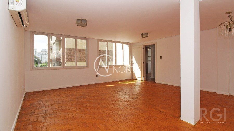 Apartamento à venda com 2 quartos, 92m², 2 vagas, Rua Dona Laura no bairro Rio Branco em Porto Alegre