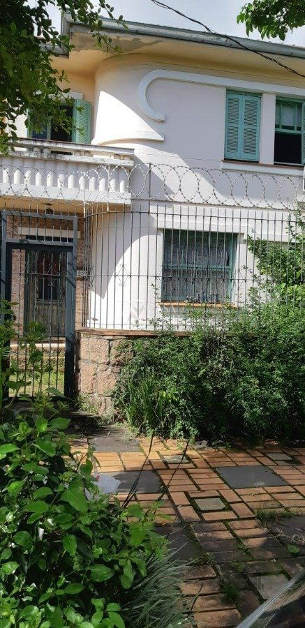 Casa à venda com 3 quartos, 300m², 1 suíte, 6 vagas, Avenida Pátria no bairro São Geraldo em Porto Alegre