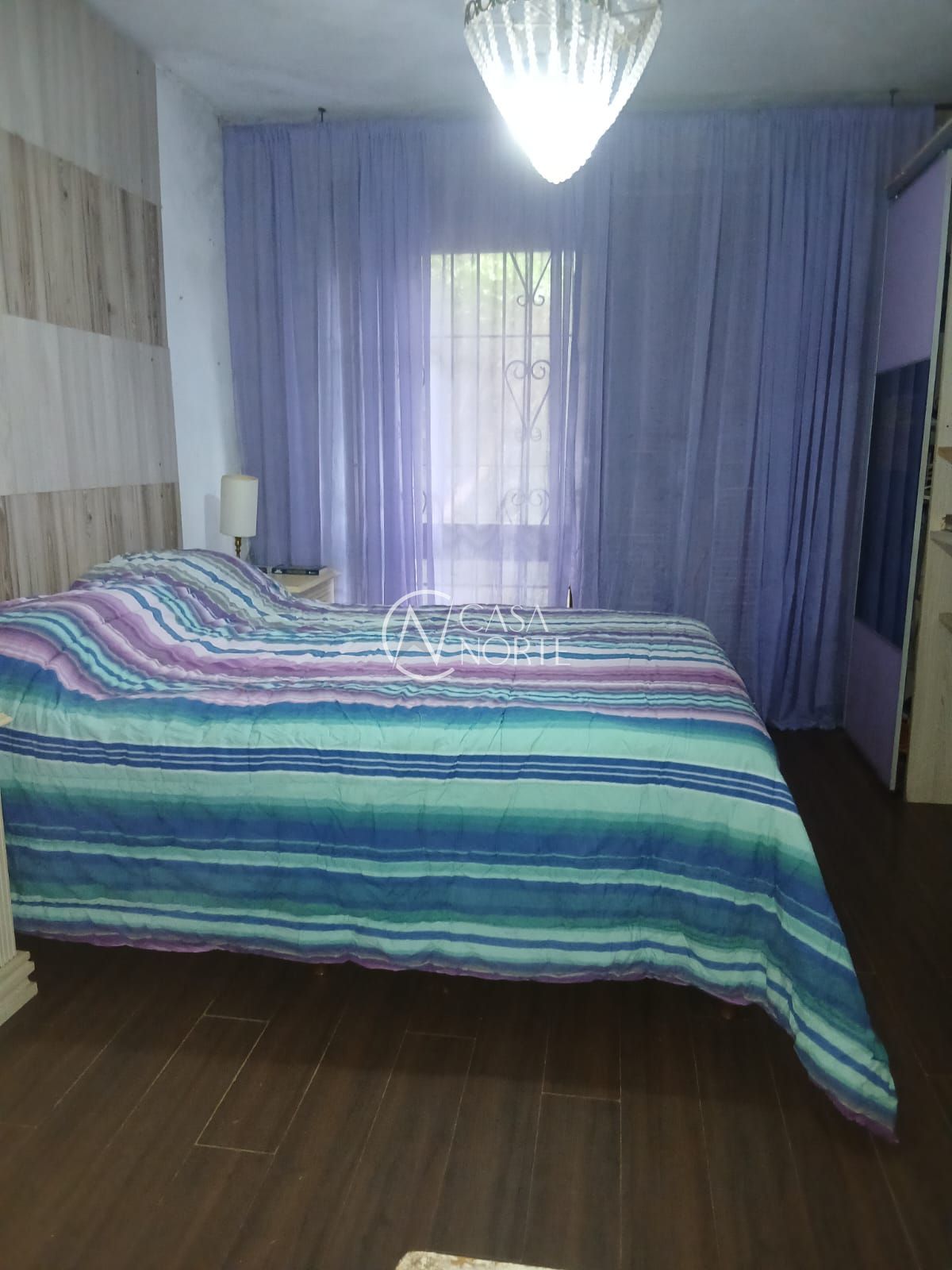 Casa à venda com 4 quartos, 260m², 3 vagas, Rua Prisma no bairro Santa Tereza em Porto Alegre