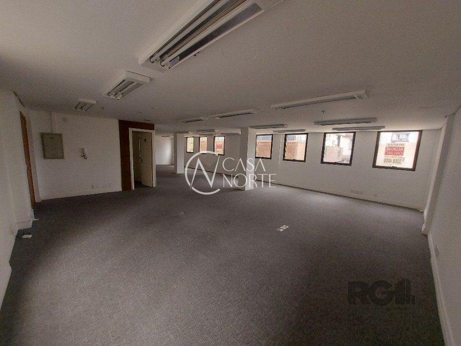 Sala Comercial à venda com 1 quarto, 143m², 1 vaga, Rua São Manoel no bairro Rio Branco em Porto Alegre