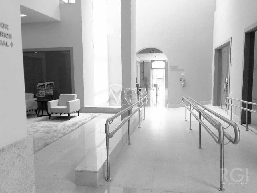 Sala Comercial à venda com 1 quarto, 45m², 1 vaga, Avenida Independência no bairro Independência em Porto Alegre