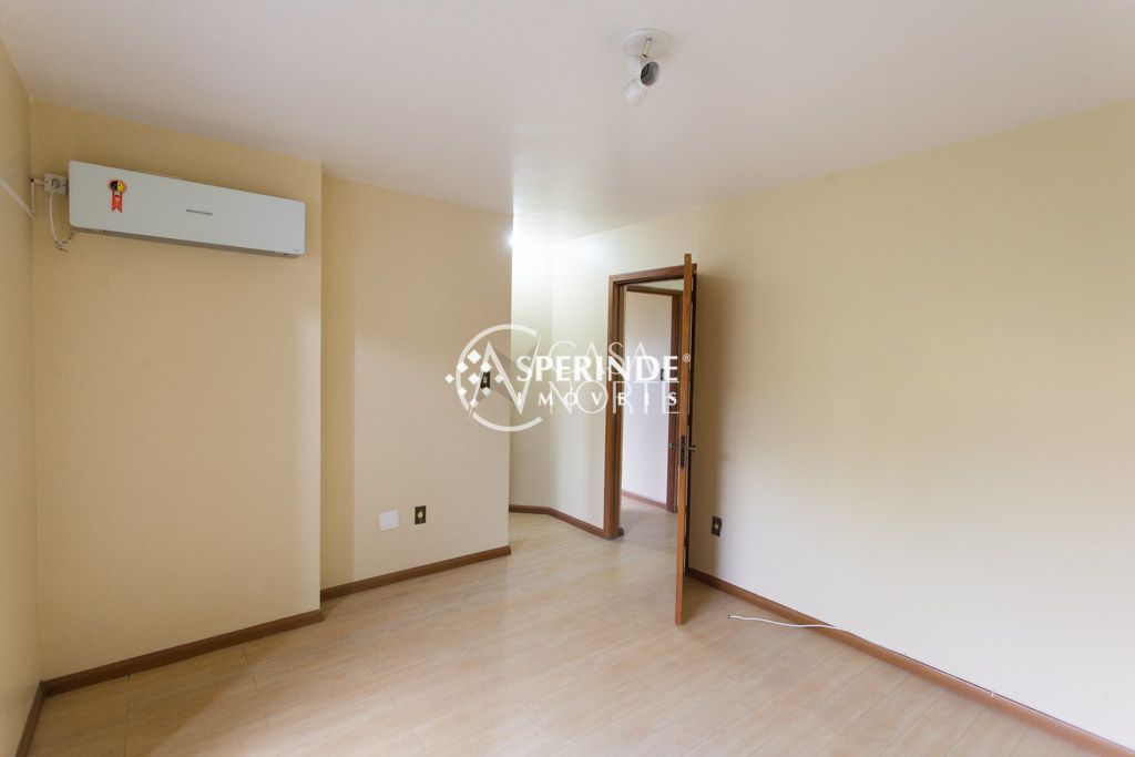 Casa à venda com 3 quartos, 126m², 2 suítes, 1 vaga, Rua Monte Alegre no bairro Jardim Floresta em Porto Alegre