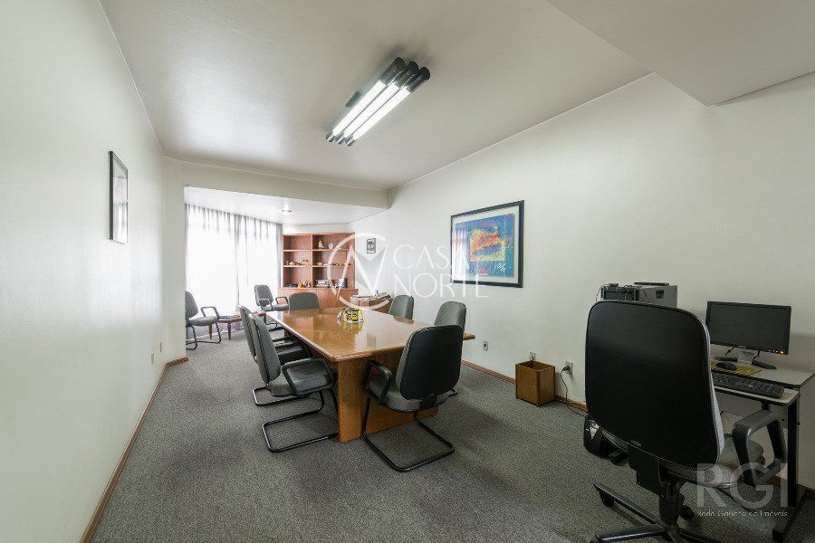 Prédio Comercial à venda com 10 quartos, 2203m², 30 vagas, Avenida Farrapos no bairro São Geraldo em Porto Alegre