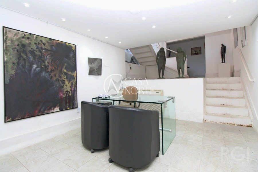 Casa à venda com 4 quartos, 437m², 1 suíte, 3 vagas, Rua Luciana de Abreu no bairro Moinhos de Vento em Porto Alegre