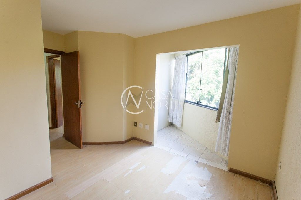 Casa à venda com 3 quartos, 126m², 2 suítes, 1 vaga, Rua Monte Alegre no bairro Jardim Floresta em Porto Alegre