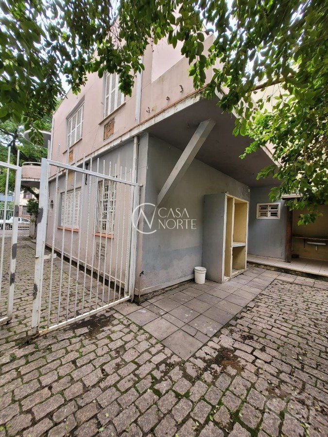 Casa Comercial à venda , 320m², Rua Giordano Bruno no bairro Rio Branco em Porto Alegre