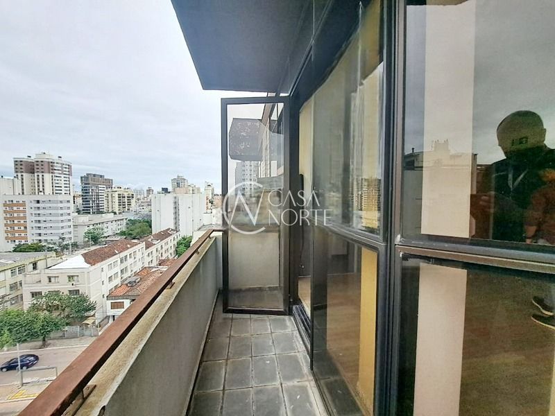 Sala Comercial à venda , 28m², Avenida Érico Veríssimo no bairro Menino Deus em Porto Alegre