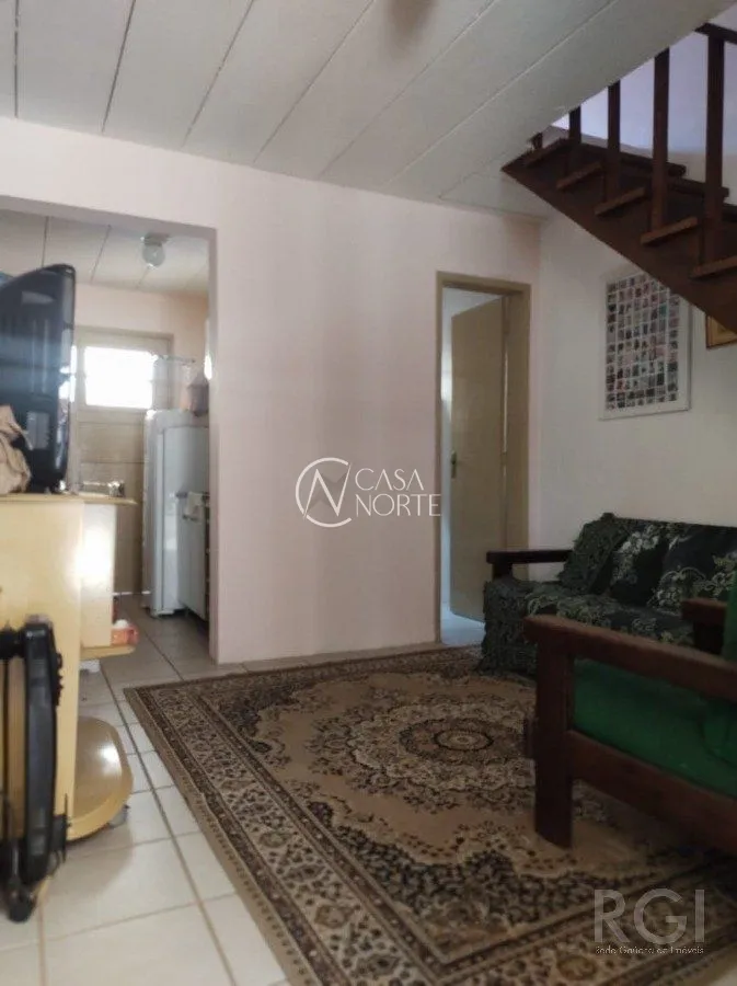 Casa à venda com 2 quartos, 55m², 1 vaga, Rua Atilio Supertti no bairro Vila Nova em Porto Alegre