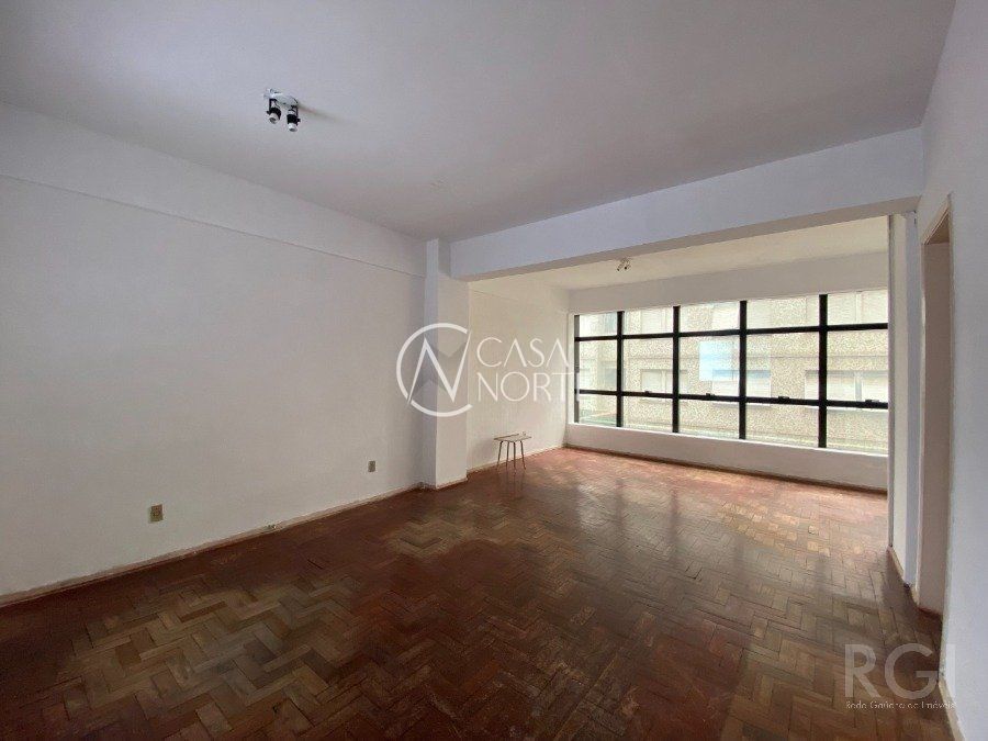 Sala Comercial à venda , 72m², Rua General Vitorino no bairro Centro Histórico em Porto Alegre
