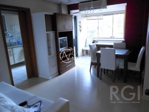 Apartamento à venda com 2 quartos, 68m², 1 suíte, 1 vaga, Rua Ari Marinho no bairro Higienópolis em Porto Alegre