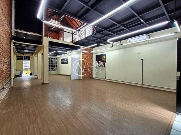 Prédio Comercial à venda com 3 quartos, 250m², 3 vagas, Avenida Presidente Franklin Roosevelt no bairro Navegantes em Porto Alegre