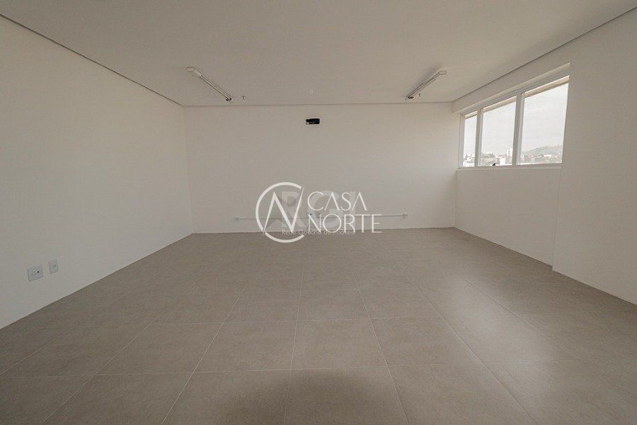 Sala Comercial à venda com 1 quarto, 36m², 1 vaga, Avenida Erico Verissimo no bairro Menino Deus em Porto Alegre