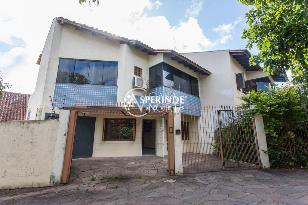 Casa à venda com 3 quartos, 126m², 2 suítes, 1 vaga, Rua Monte Alegre no bairro Jardim Floresta em Porto Alegre