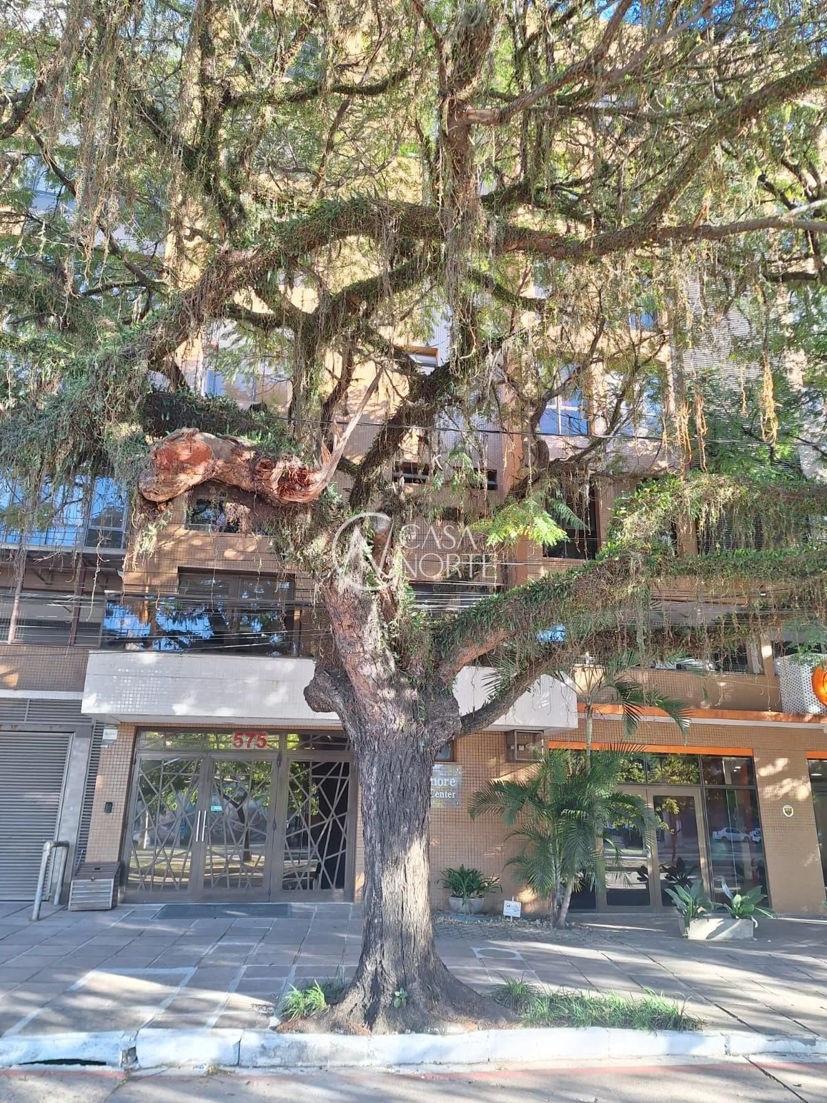 Sala Comercial à venda com 1 quarto, 33m², 1 vaga, Avenida Aureliano de Figueiredo Pinto no bairro Praia de Belas em Porto Alegre