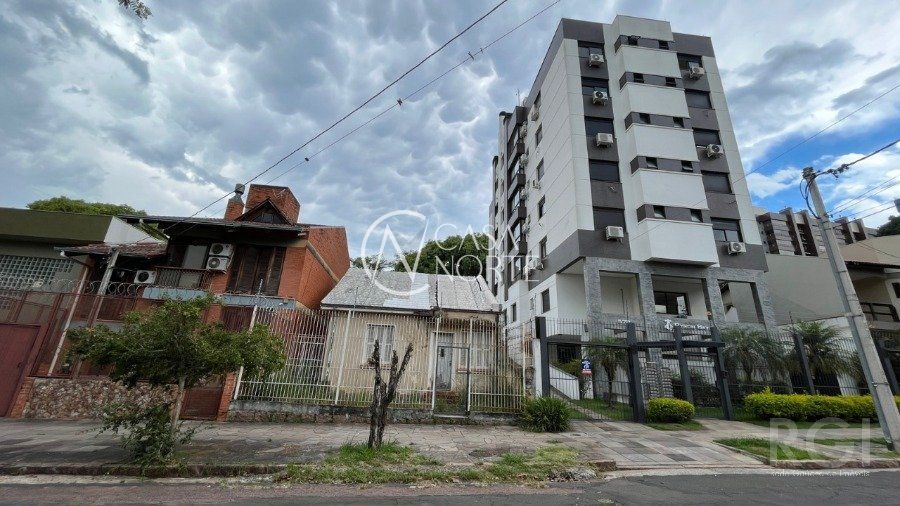 Casa à venda com 2 quartos, 80m², Rua Doutor Oscar Bittencourt no bairro Menino Deus em Porto Alegre
