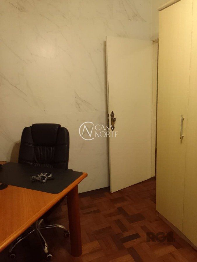 Apartamento à venda com 2 quartos, 74m², 1 suíte, Avenida Senador Salgado Filho no bairro Centro Histórico em Porto Alegre