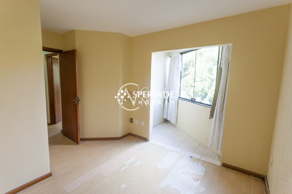 Casa à venda com 3 quartos, 126m², 2 suítes, 1 vaga, Rua Monte Alegre no bairro Jardim Floresta em Porto Alegre