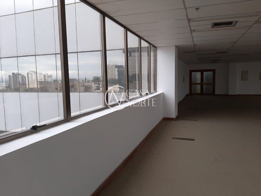 Sala Comercial à venda , 318m², 4 vagas, Avenida Carlos Gomes no bairro Boa Vista em Porto Alegre