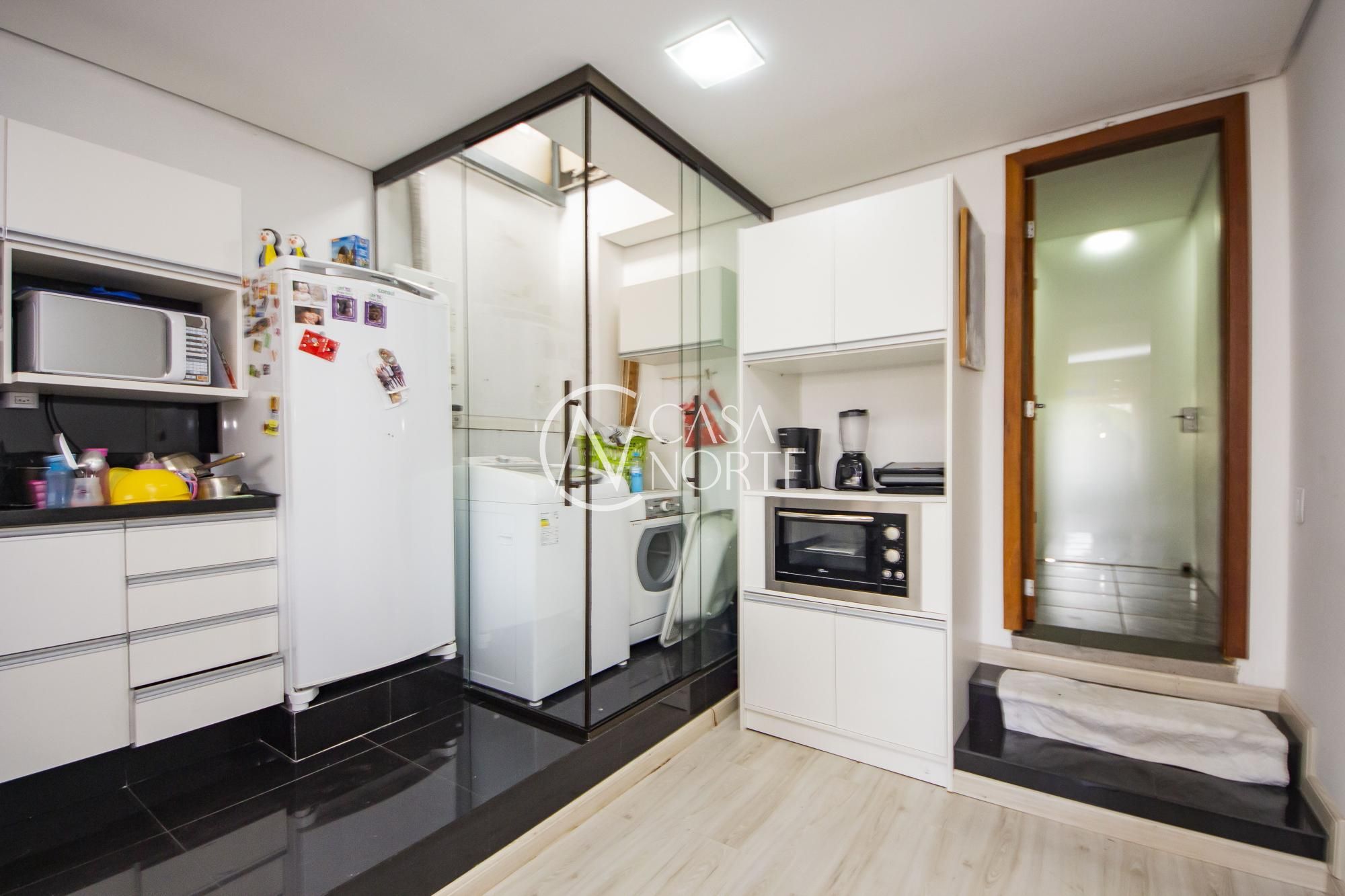 Casa à venda com 3 quartos, 138m², 2 suítes, 1 vaga, Rua Barão de Ubá no bairro Bela Vista em Porto Alegre