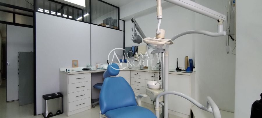 Sala Comercial à venda com 1 quarto, 53m², Avenida Cristóvão Colombo no bairro Floresta em Porto Alegre