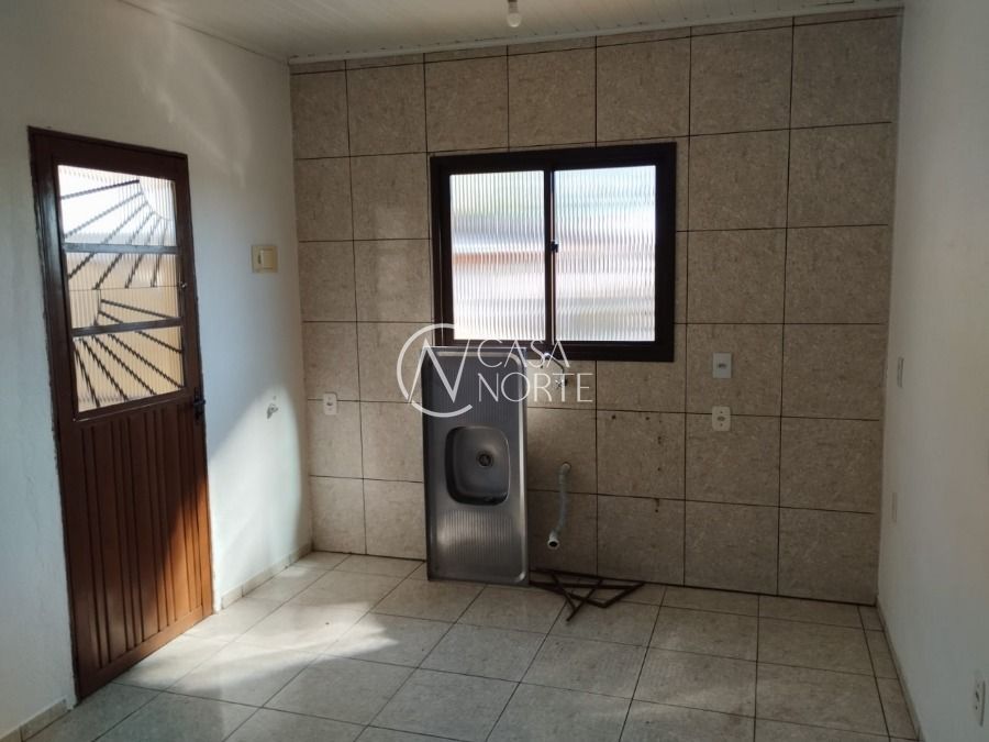 Casa à venda com 3 quartos, 120m², 2 vagas, Acesso Francisco Silveira Mello no bairro Jardim Sabará em Porto Alegre