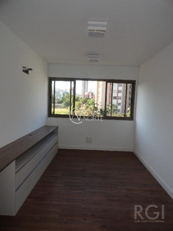 Apartamento à venda com 2 quartos, 65m², 1 suíte, 1 vaga, Rua Frei Germano no bairro Partenon em Porto Alegre
