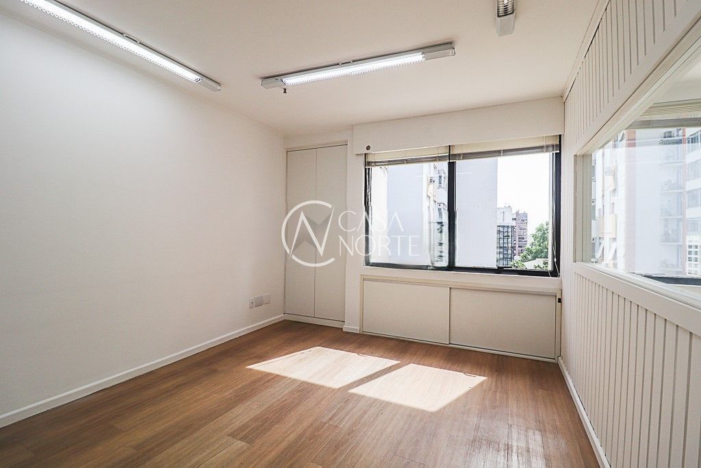Sala Comercial à venda com 3 quartos, 43m², 1 vaga, Rua Quintino Bocaiúva no bairro Moinhos de Vento em Porto Alegre