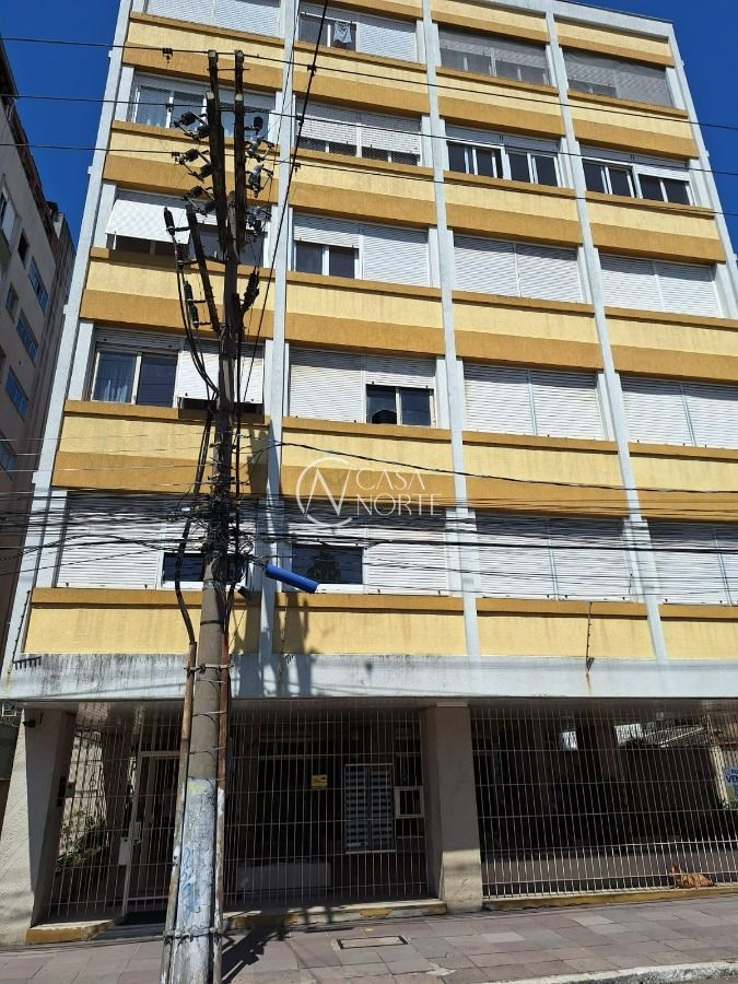 Apartamento à venda com 3 quartos, 107m², 1 vaga, Avenida João Pessoa no bairro Centro Histórico em Porto Alegre