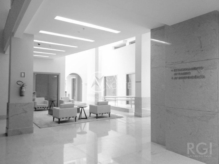 Sala Comercial à venda com 1 quarto, 45m², 1 vaga, Avenida Independência no bairro Independência em Porto Alegre