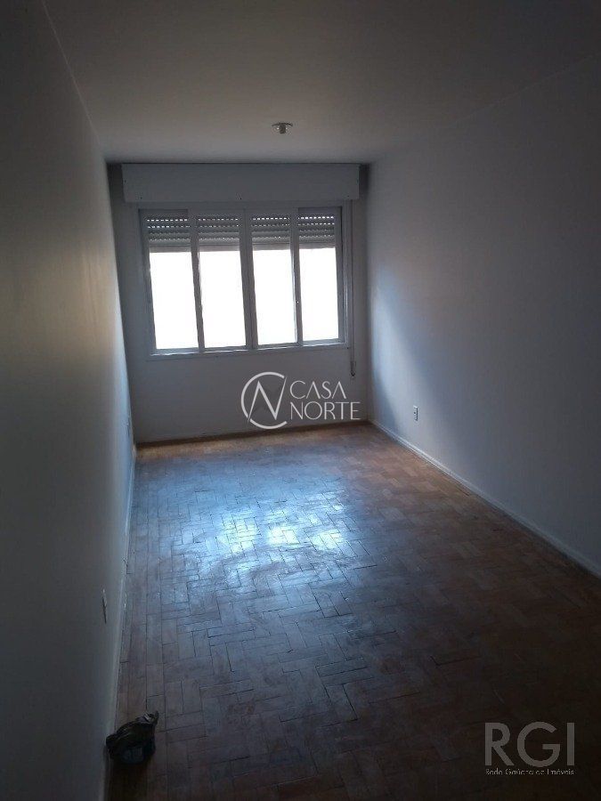 Apartamento à venda com 1 quarto, 44m², Rua Duque de Caxias no bairro Centro Histórico em Porto Alegre