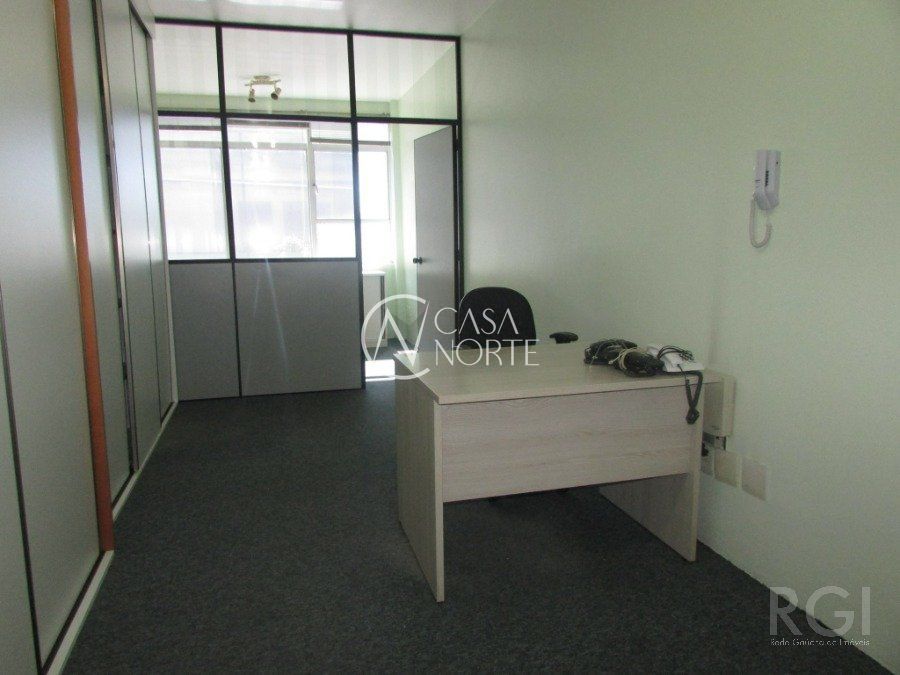 Sala Comercial à venda com 1 quarto, 32m², Avenida Ijui no bairro Petrópolis em Porto Alegre