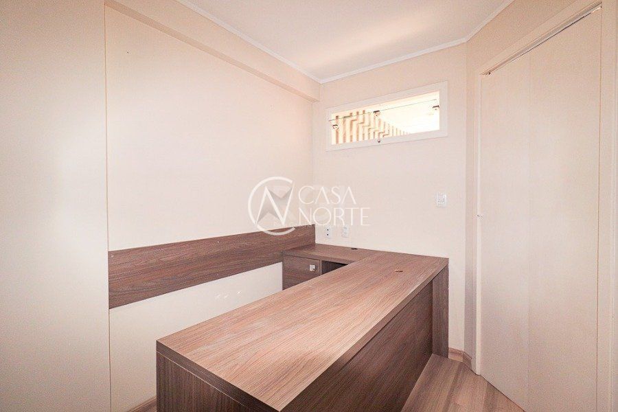 Sala Comercial à venda , 42m², Avenida Cristovao Colombo no bairro Floresta em Porto Alegre