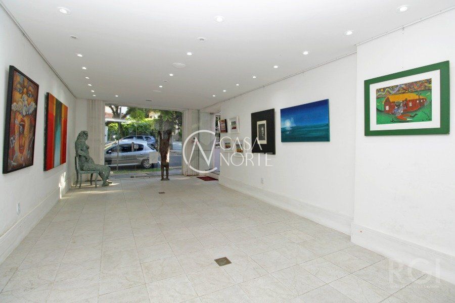 Casa à venda com 4 quartos, 437m², 1 suíte, 3 vagas, Rua Luciana de Abreu no bairro Moinhos de Vento em Porto Alegre