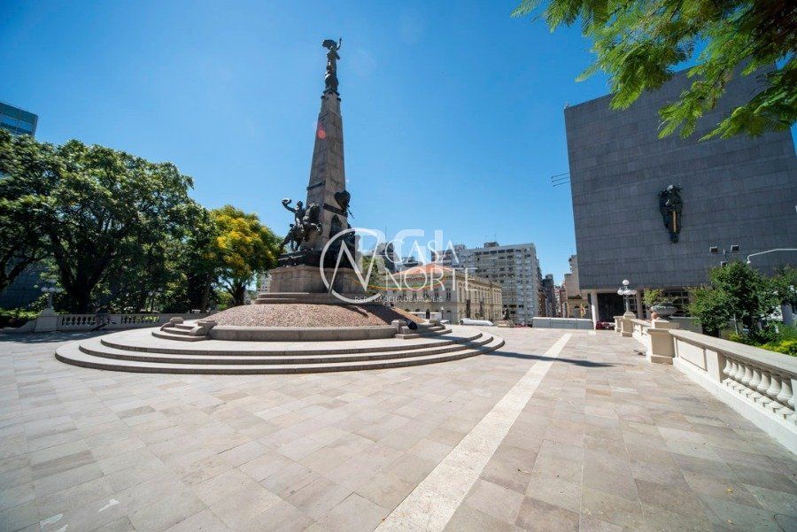 Apartamento à venda com 3 quartos, 140m², 1 vaga, Rua Duque de Caxias no bairro Centro Histórico em Porto Alegre