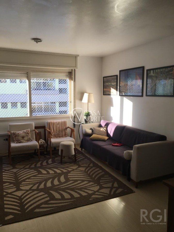 Apartamento à venda com 3 quartos, 83m², 1 suíte, 1 vaga, Rua Peri Machado no bairro Menino Deus em Porto Alegre