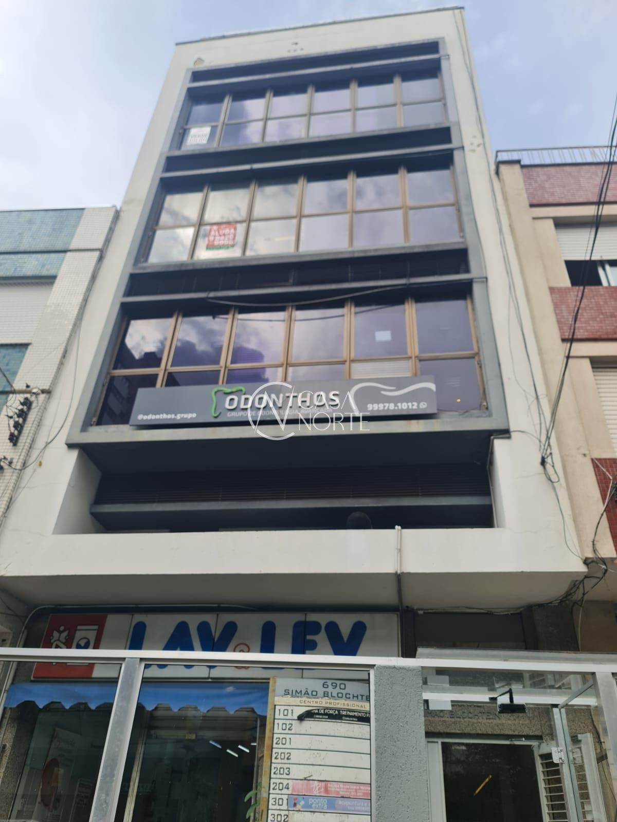 Conjunto Comercial à venda com 1 quarto, 56m², Rua Felipe Camarão no bairro Rio Branco em Porto Alegre