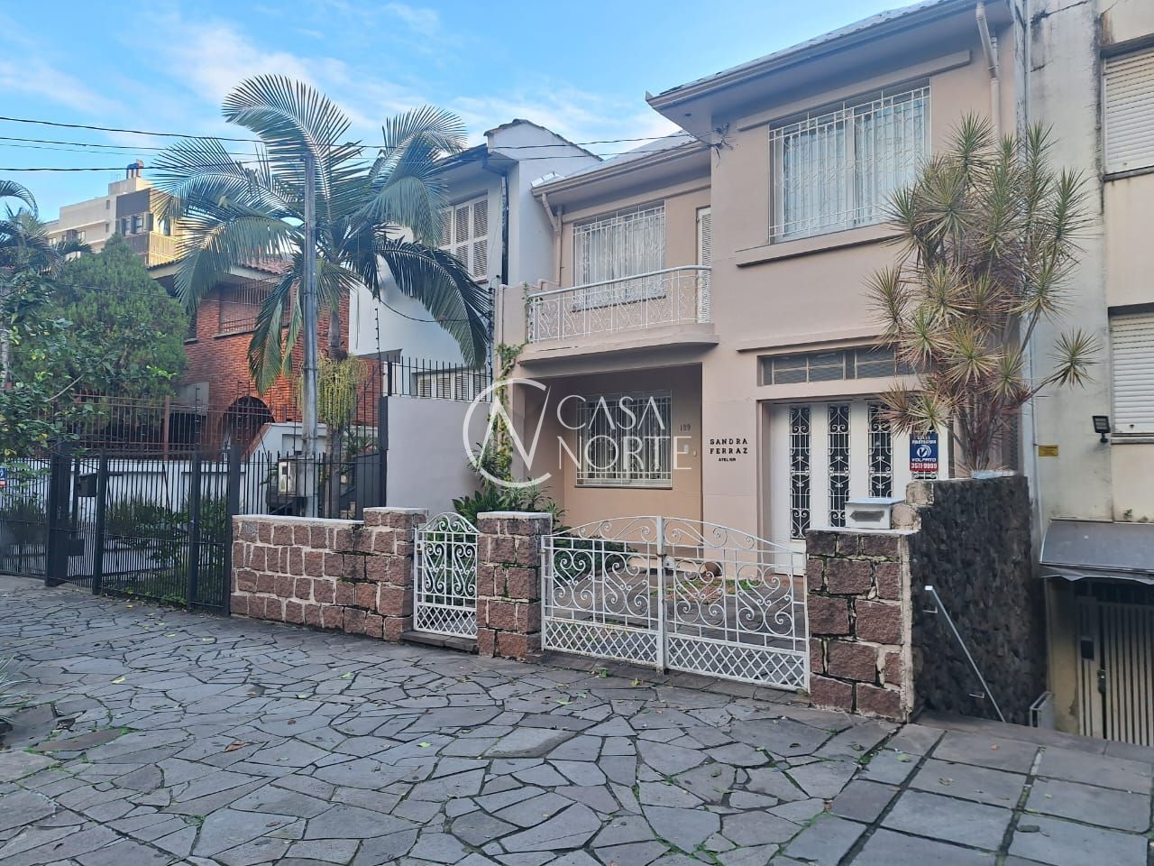 Casa à venda com 2 quartos, 288m², Rua Cândido Silveira no bairro Auxiliadora em Porto Alegre