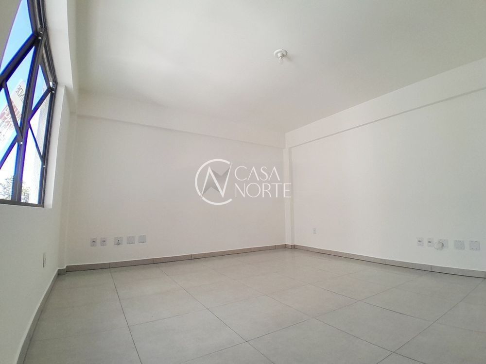 Conjunto Comercial à venda com 1 quarto, 21m², Rua Açores no bairro Passo da Areia em Porto Alegre