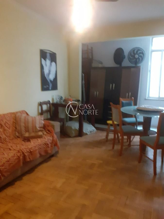 Apartamento à venda com 2 quartos, 77m², Rua Santo Antônio no bairro Floresta em Porto Alegre