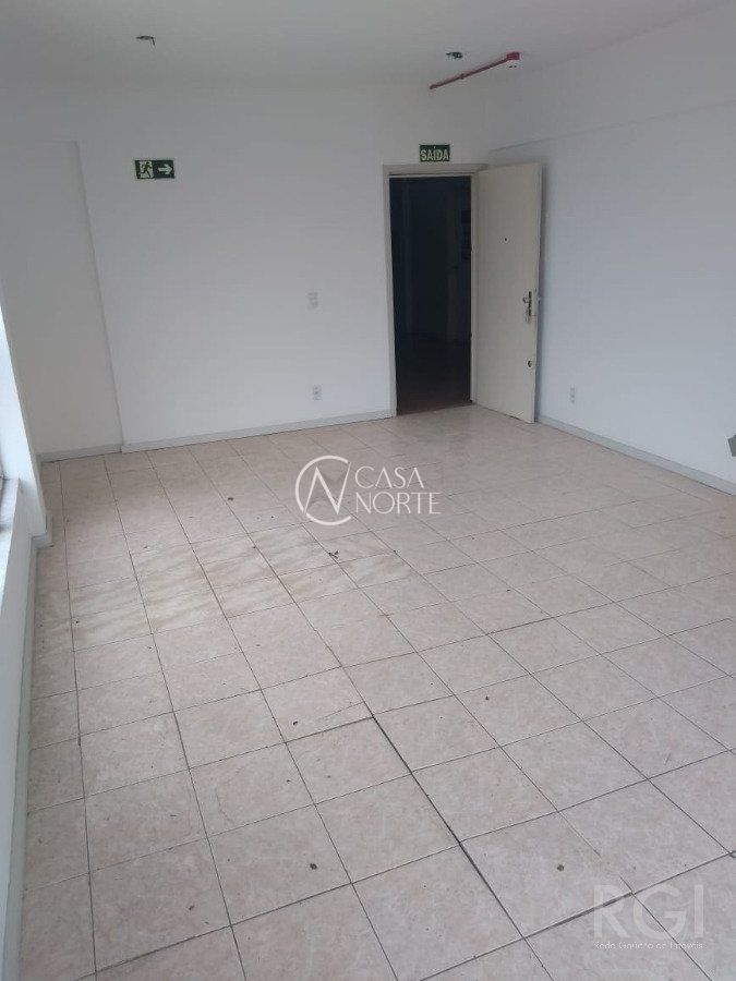 Sala Comercial à venda , 31m², Rua Domingos Rubbo no bairro Cristo Redentor em Porto Alegre