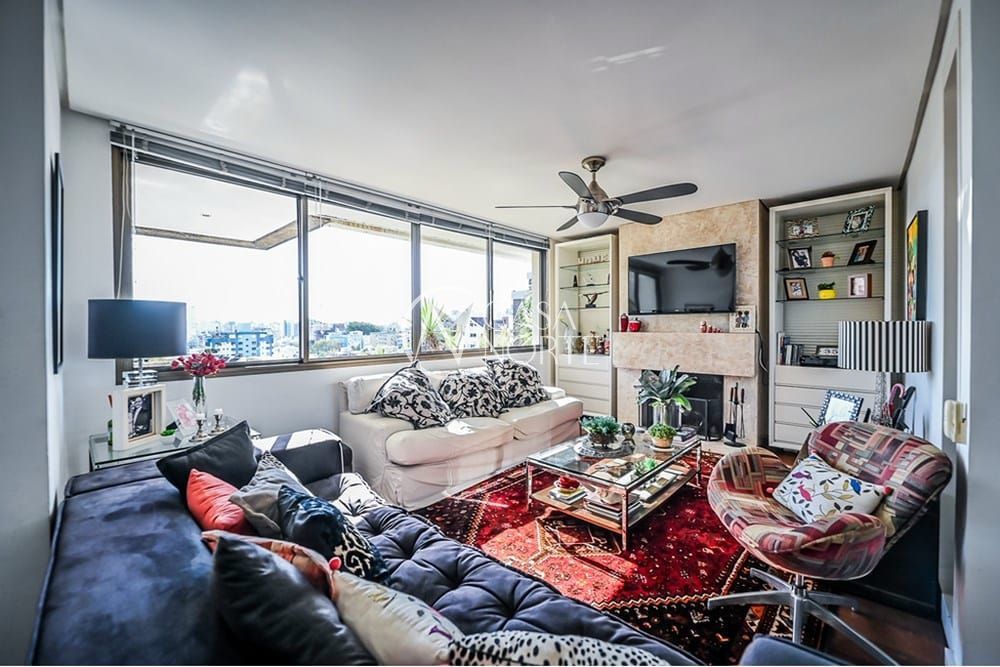 Apartamento à venda com 3 quartos, 150m², 1 suíte, 2 vagas, Rua Pedro Chaves Barcelos no bairro Auxiliadora em Porto Alegre