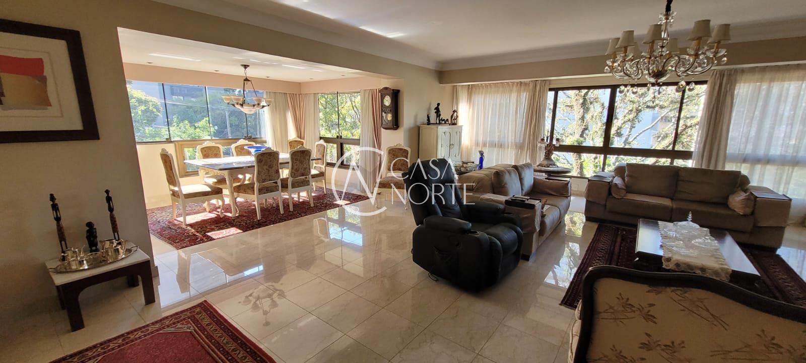Apartamento à venda com 4 quartos, 183m², 1 suíte, 2 vagas, Rua Pedro Chaves Barcelos no bairro Auxiliadora em Porto Alegre