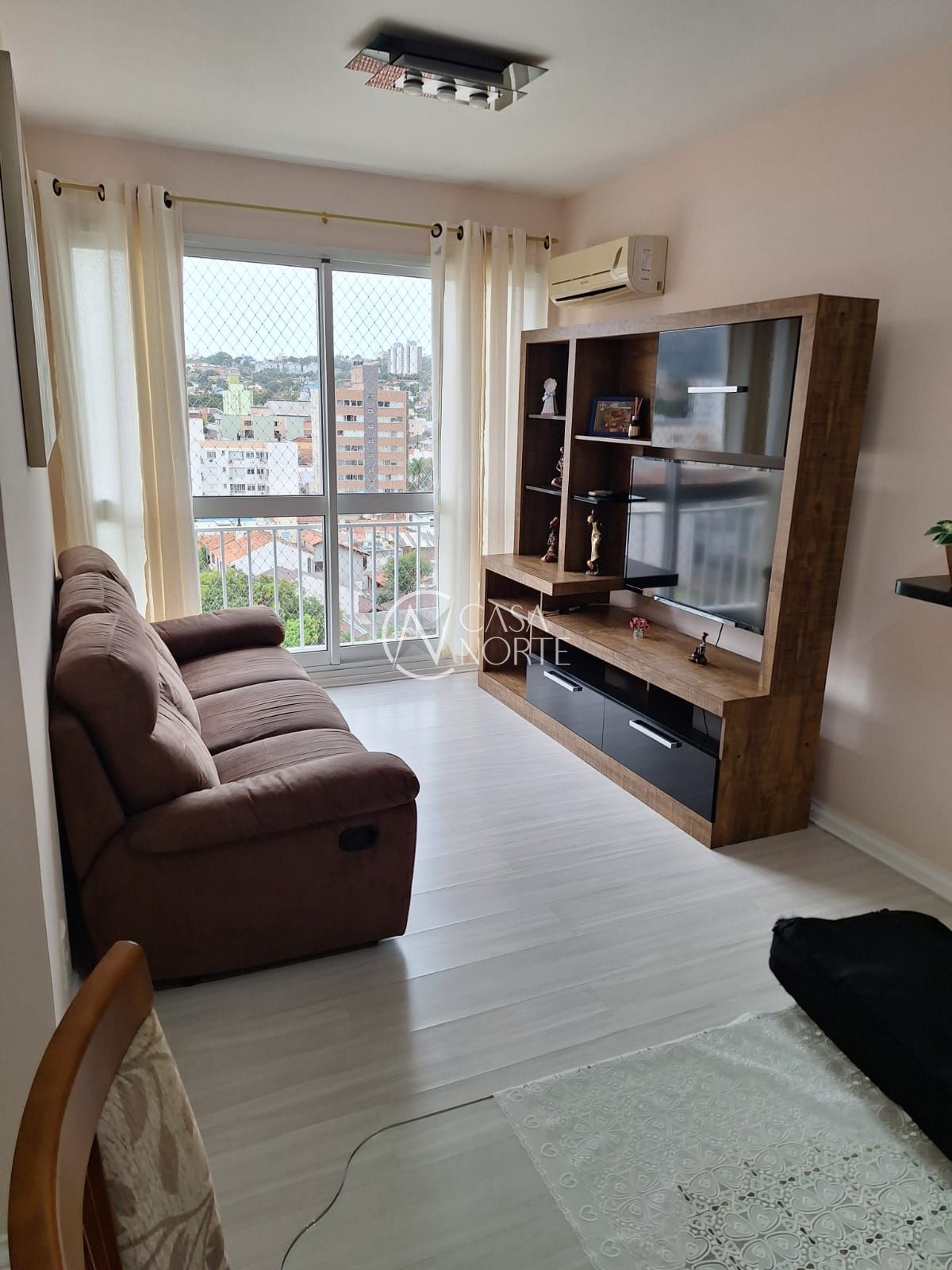 Apartamento à venda com 2 quartos, 59m², 1 suíte, 1 vaga, Rua Portuguesa no bairro Partenon em Porto Alegre