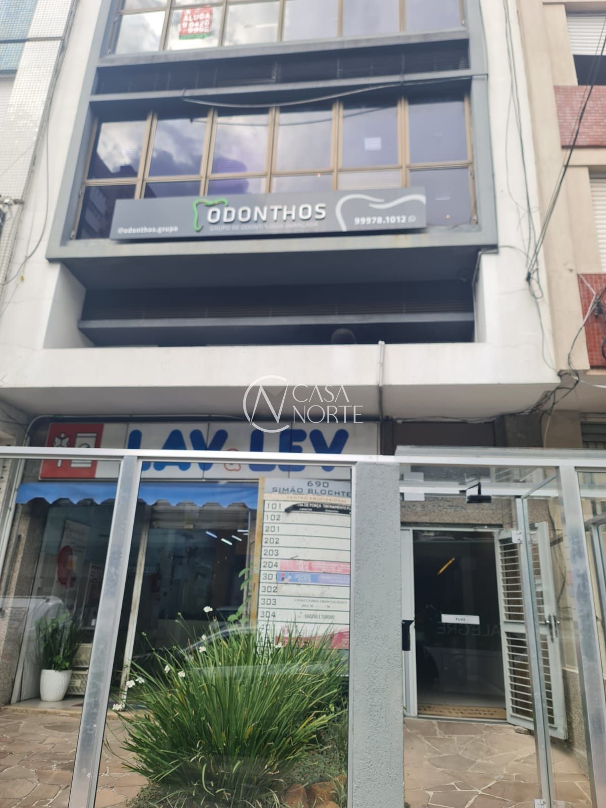 Conjunto Comercial à venda com 1 quarto, 56m², Rua Felipe Camarão no bairro Rio Branco em Porto Alegre